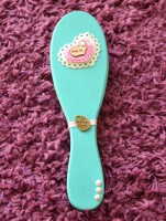 Escova de cabelo decorada